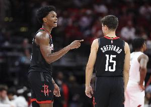 谢泼德：队友和教练的信任让我投篮更果断 感觉非常好